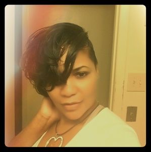 Meet your Posher, Angela